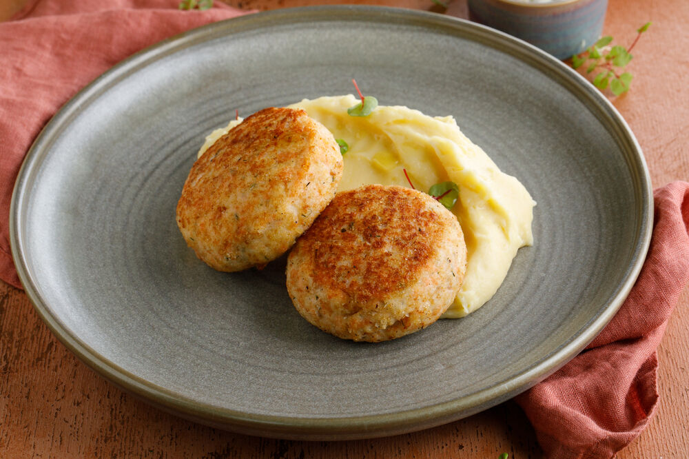  Fish cutlets with puree