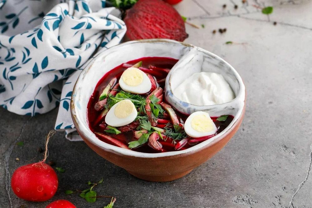 Cold beetroot soup with veal roast