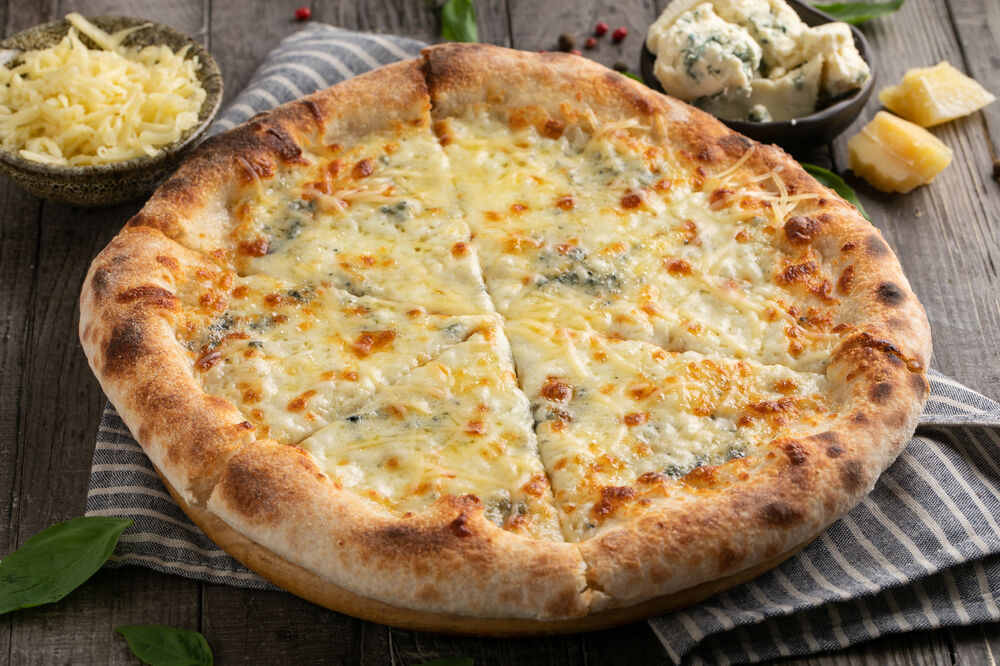 Пицца "Четыре сыра"