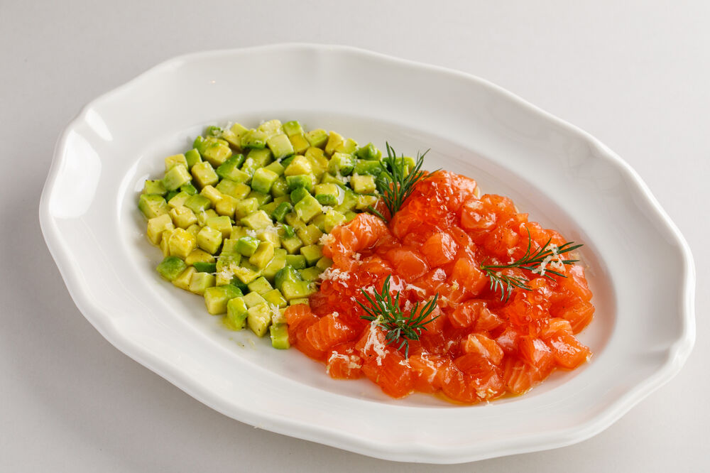  Salmon tartare