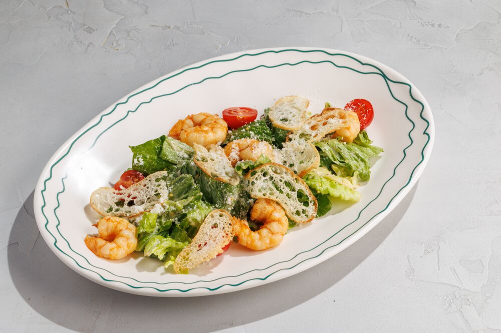 Caesar salad with shrimps