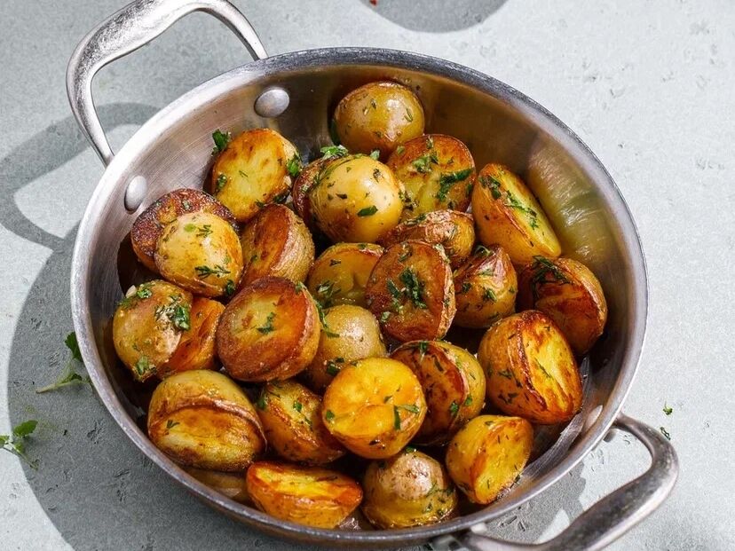 Roasted mini potatoes with garlic and fresh herbs