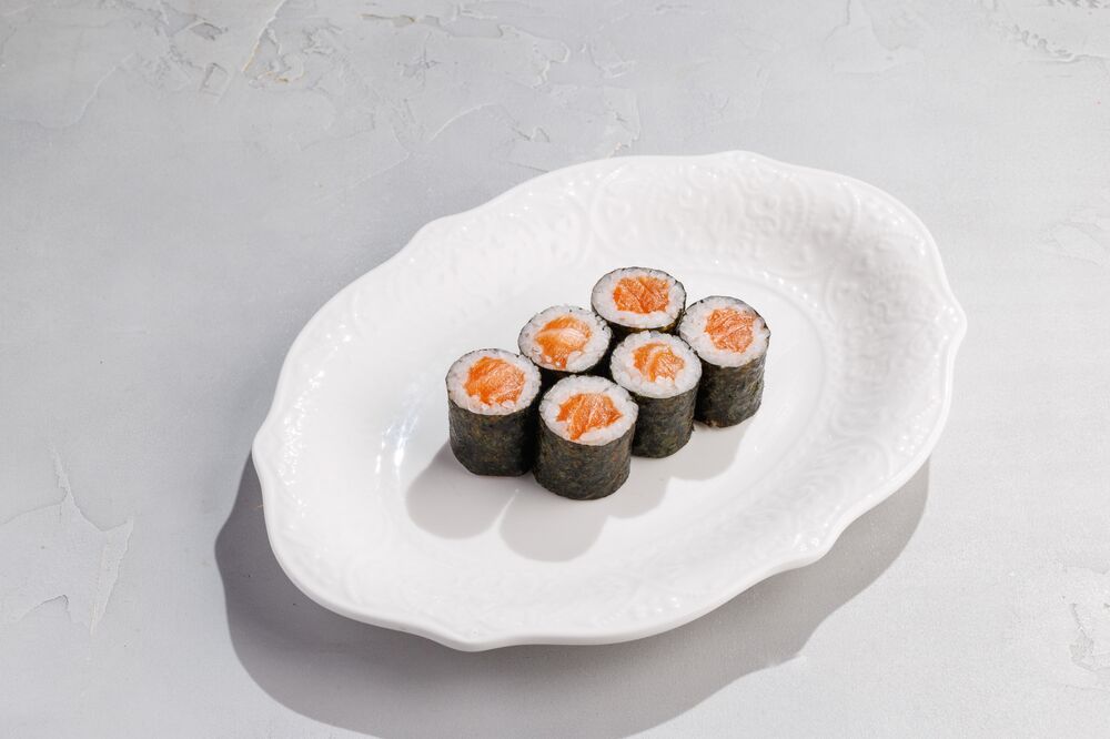 Roll with salmon