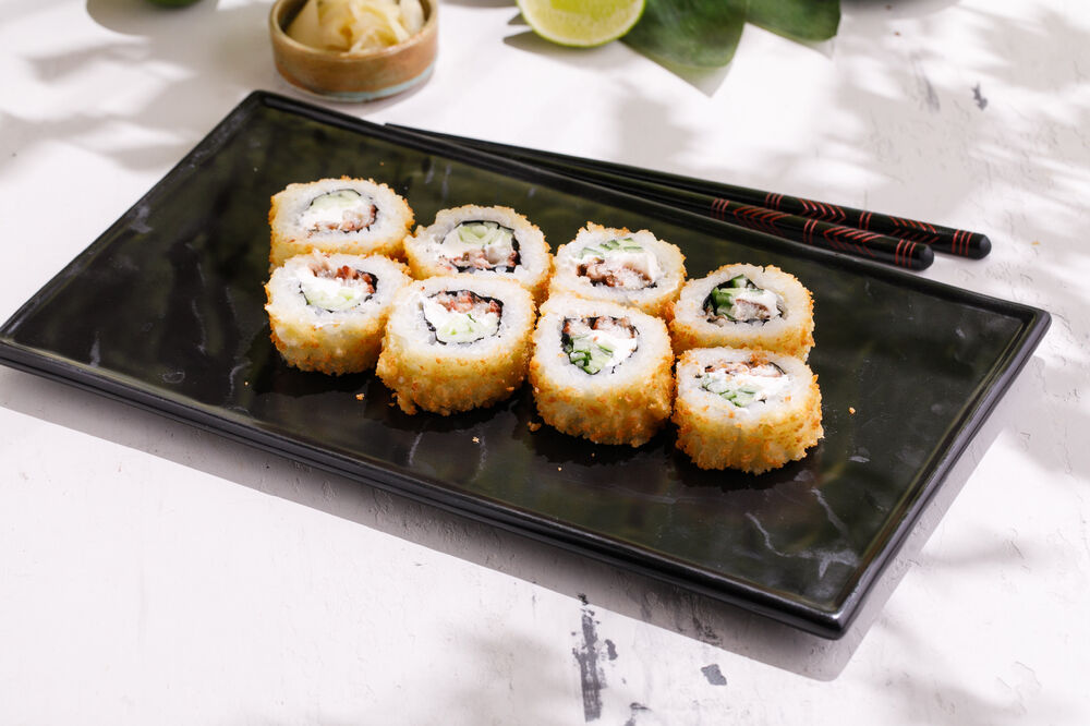 Tempura roll with eel