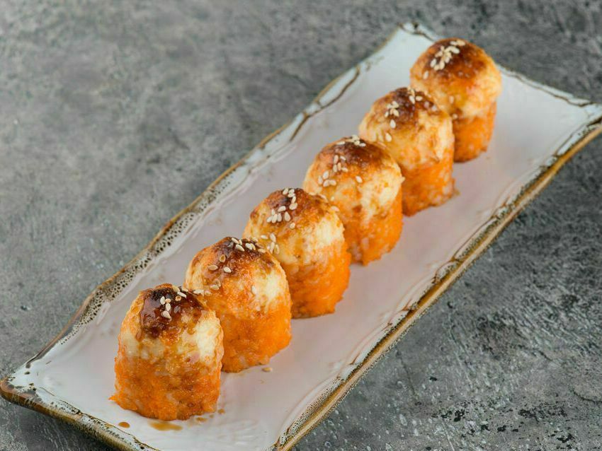 Baked roll "California" with salmon