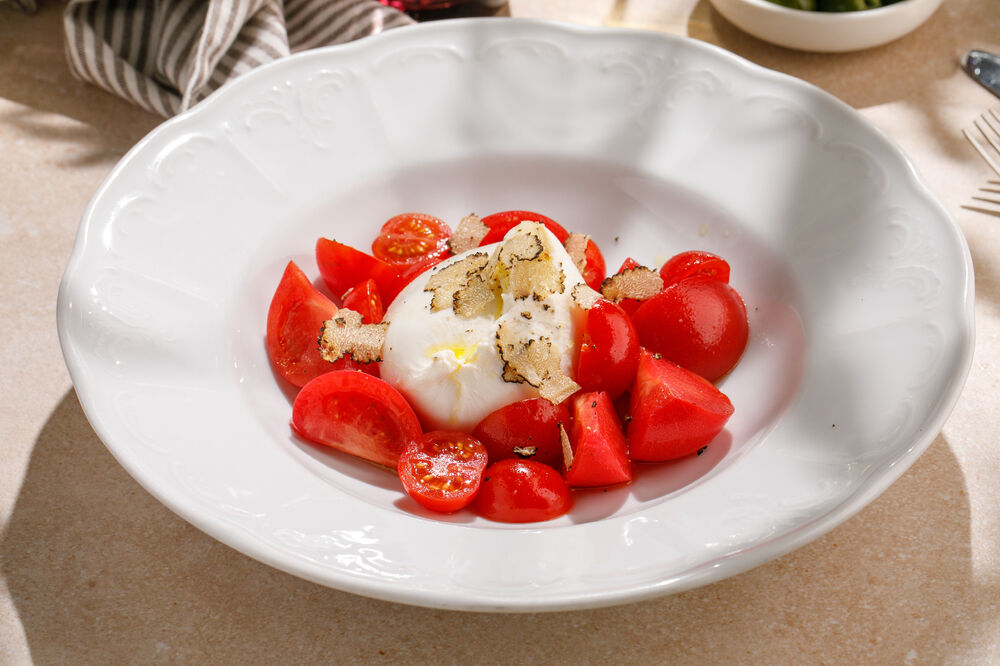 Tomatoes burrata