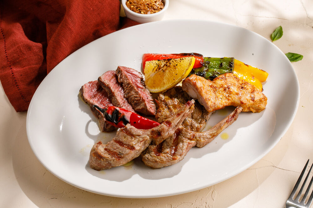 Assorted grilled meat