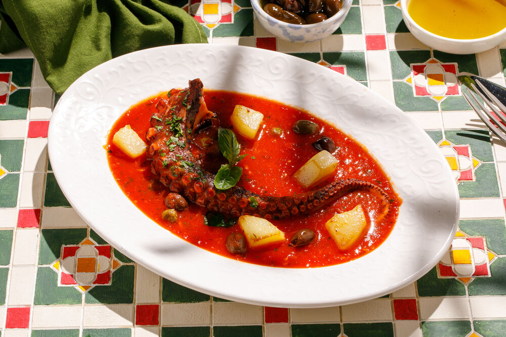 Octopus with potatoes