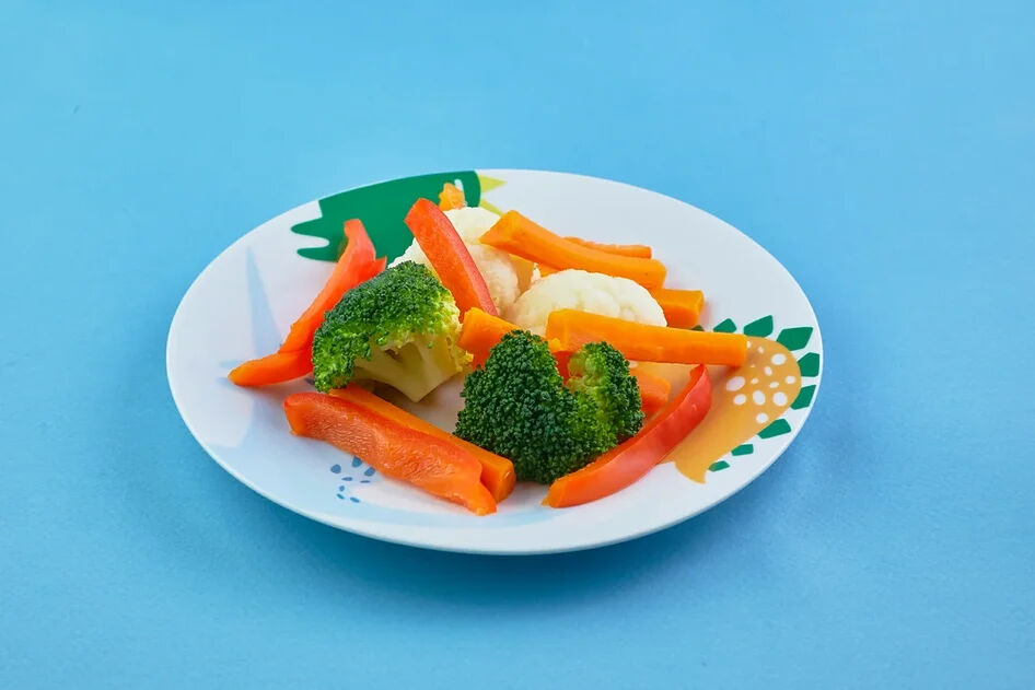 Steamed vegetables for children