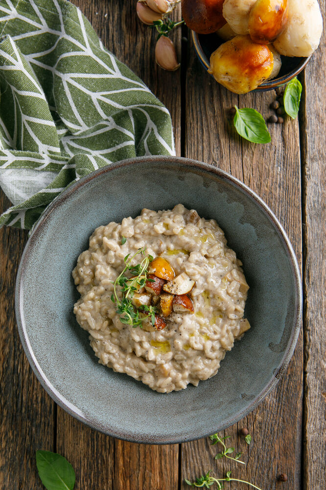 Risotto with white mushrooms