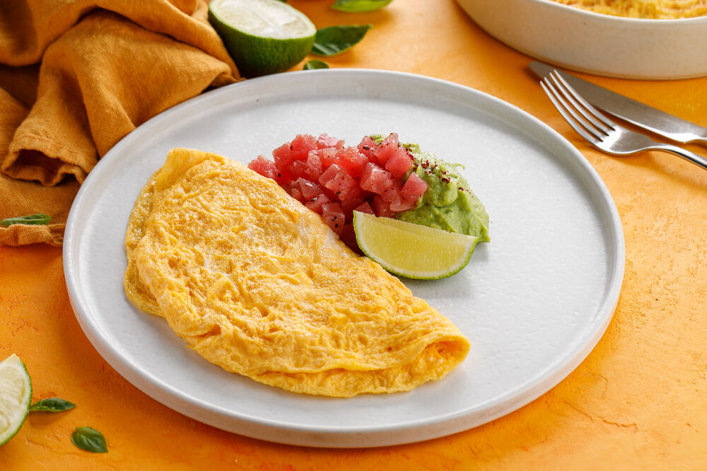 Omelet with avocado and tuna