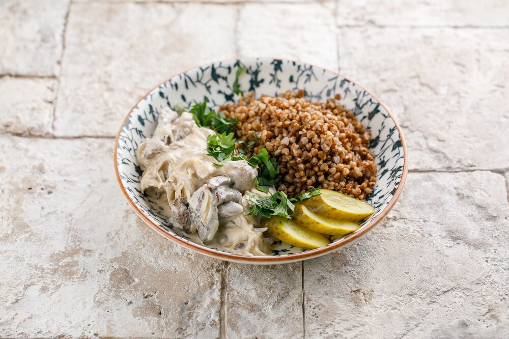 Beef stroganoff with buckwheat