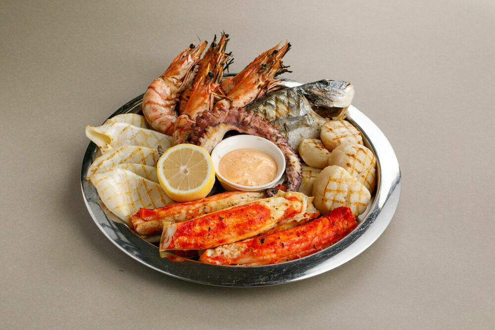 Средиземноморское плато на гриле