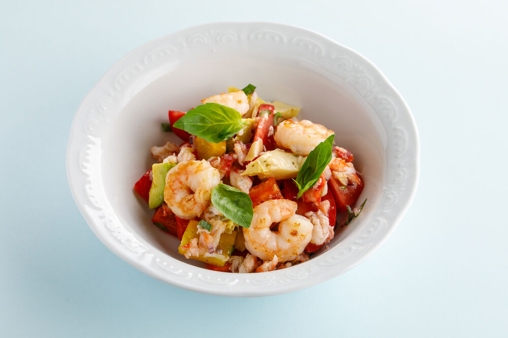 Mediterranean vegetable salad with crab meat and grilled shrimp 1 kg