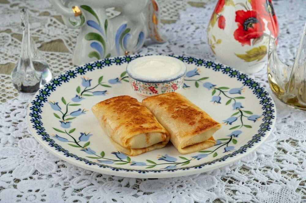 Pancakes stuffed with cabbage