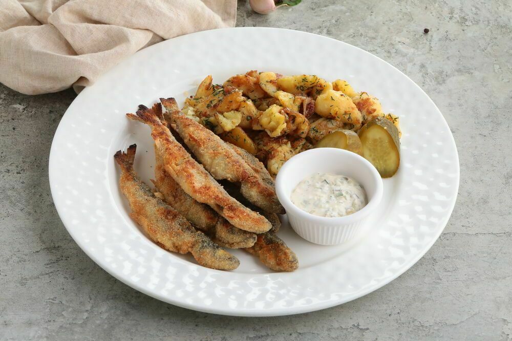 Fried smelt with new potatoes