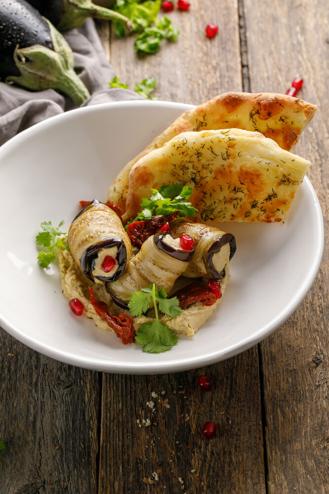 Eggplant rolls with hummus