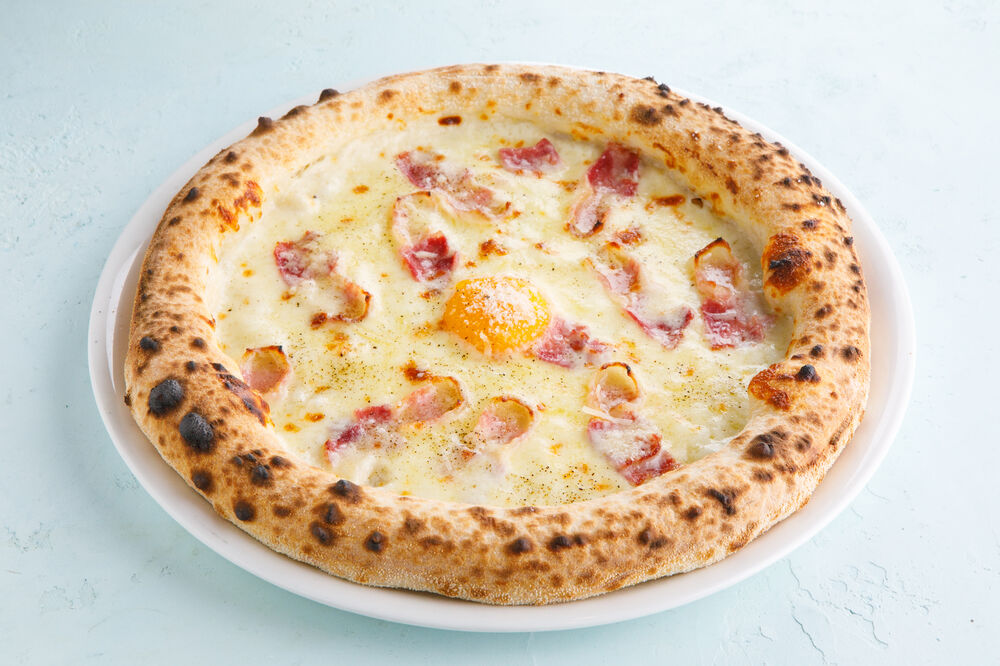 Pizza carbonara