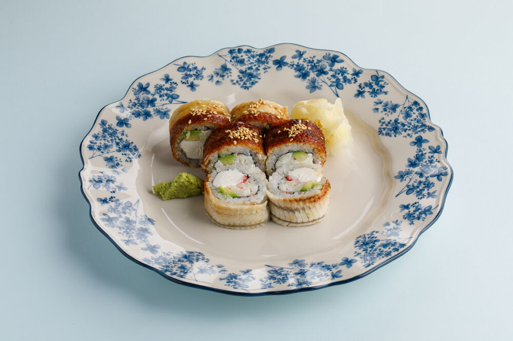 Roll with eel and crab