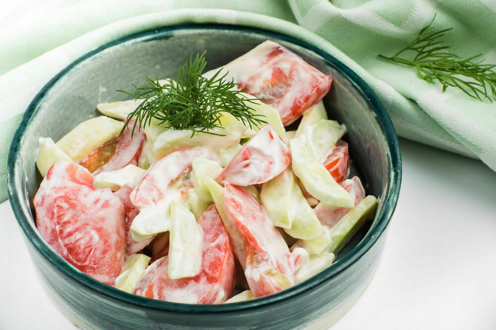  Farm salad with sour cream 