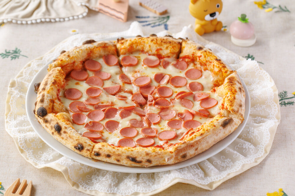Pizza with sausages from 12:00 to 23:00
