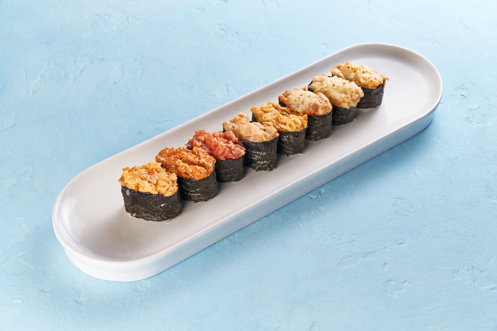 Baked sushi with salmon (1 piece)