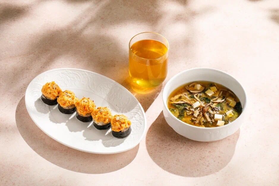 Baked roll with shrimp + Miso soup