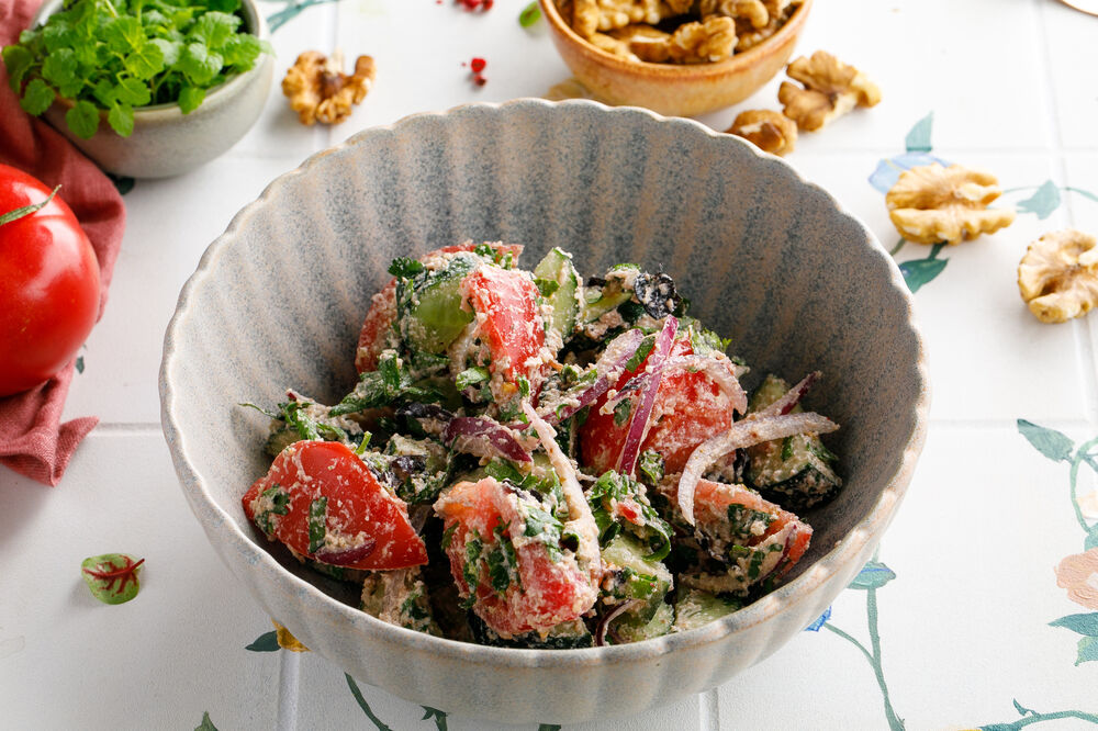 Georgian salad with nuts