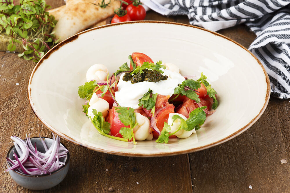 Fresh tomato salad with fermented milk