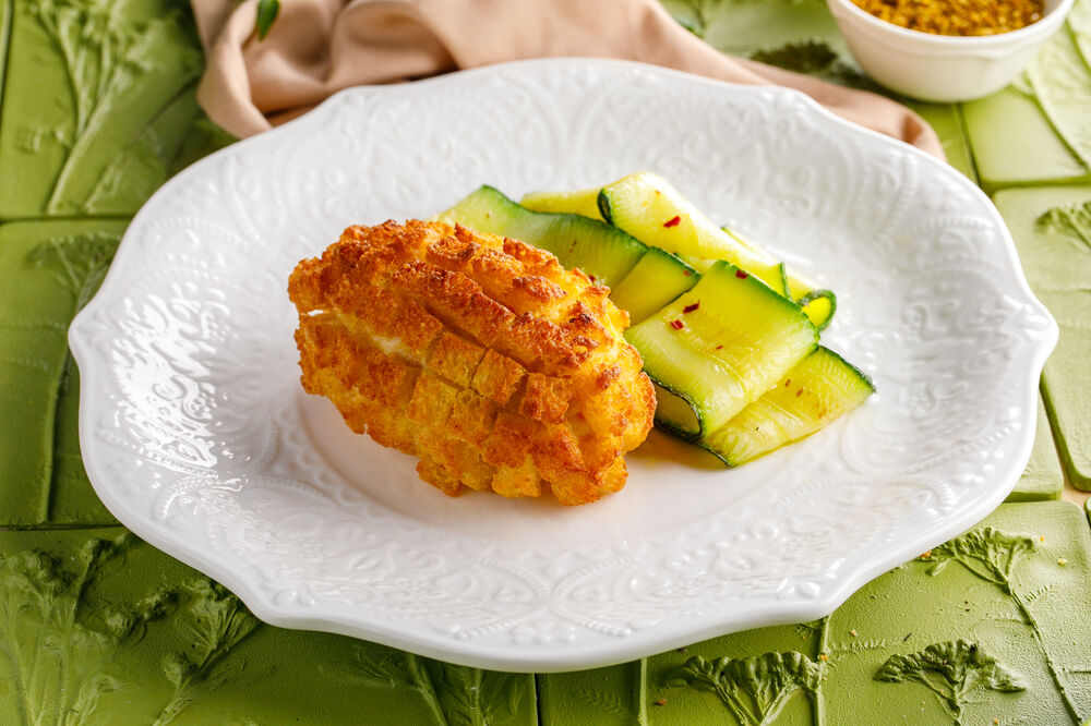 Pike cutlet with zucchini