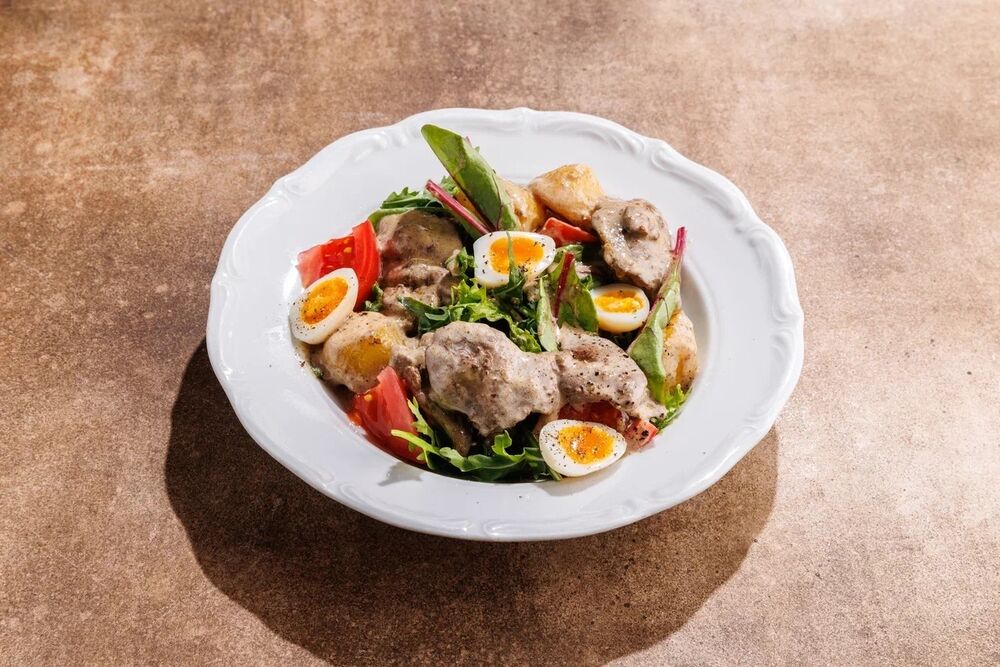 Тёплый салат с куриной печенью