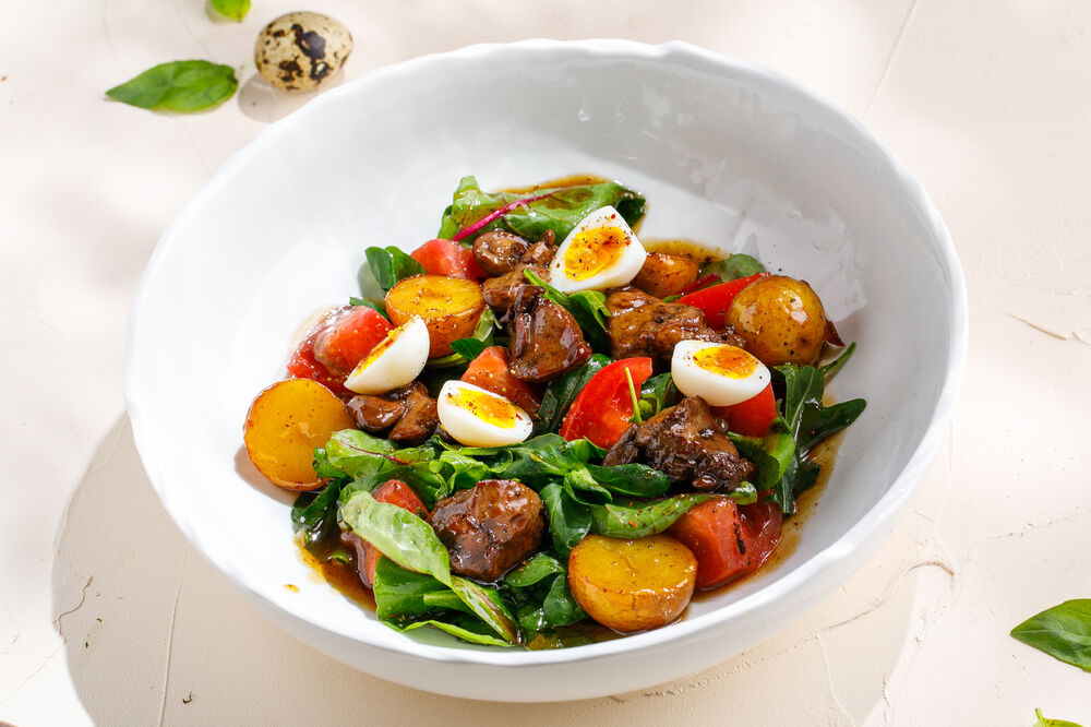 Warm salad with liver