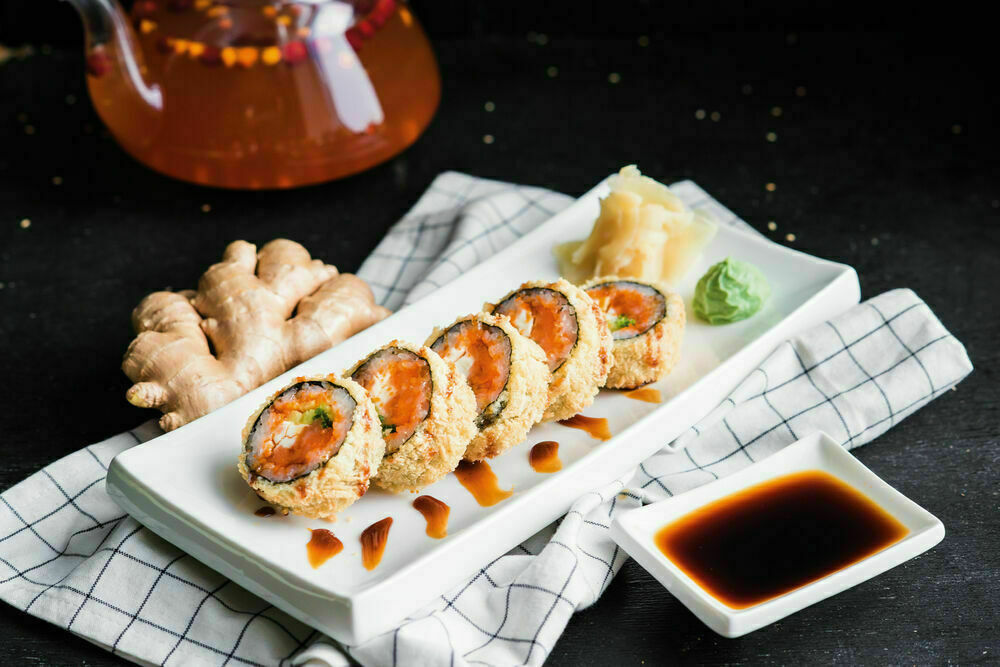 Roll in tempura with tuna