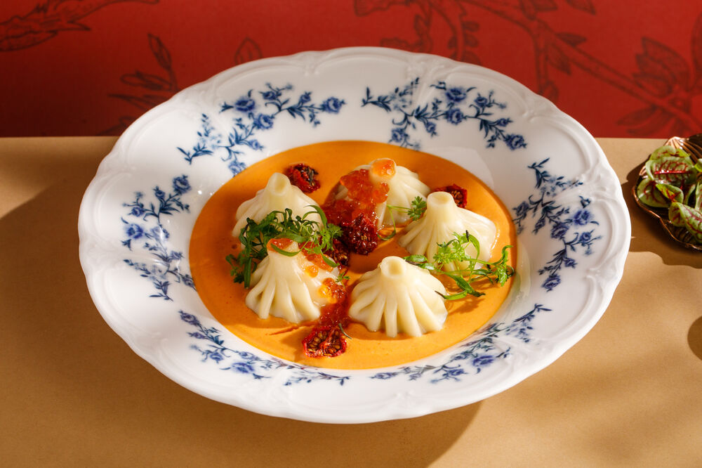 Patara khinkali with shrimp in Tom yam sauce