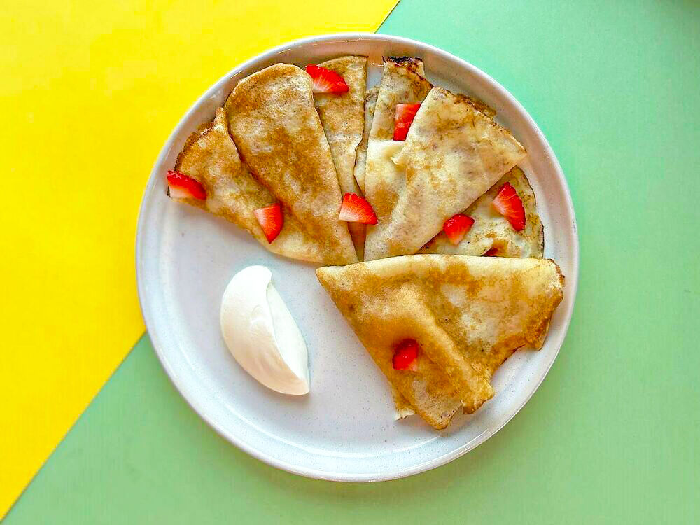Pancakes with sour cream