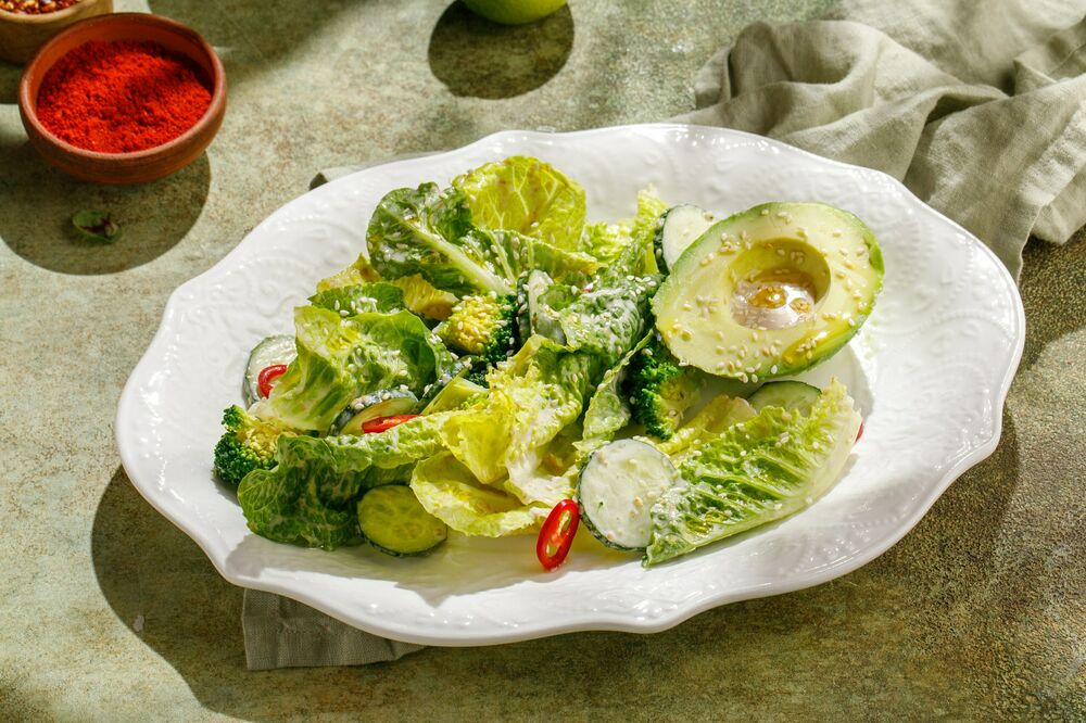 Avocado salad with nut dressing