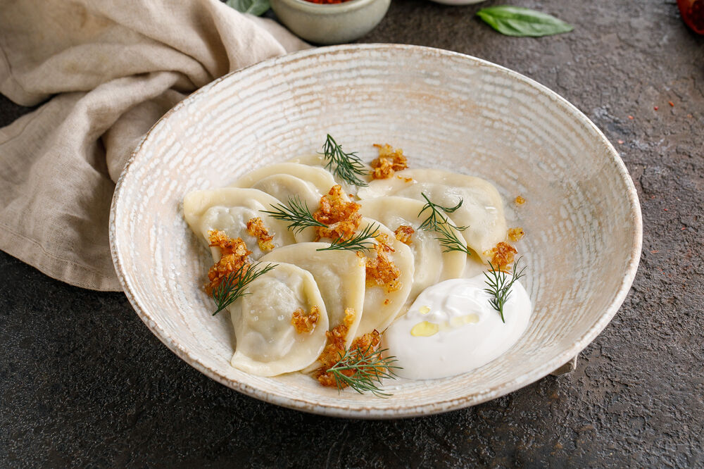 Dumplings with potatoes and sour cream