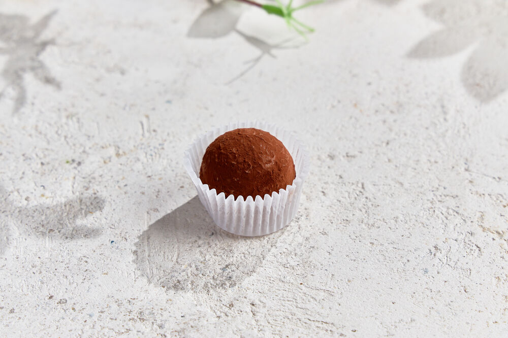 "Truffle" with cocoa