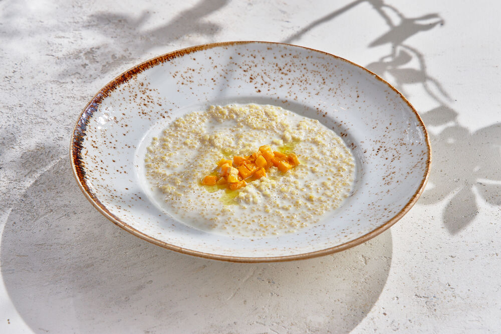 Millet porridge with pumpkin and honey