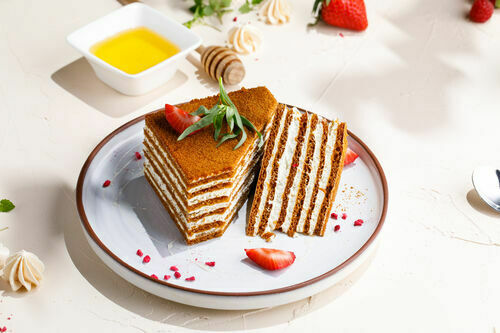 Dessert of the day - Honey cake (for lunch)