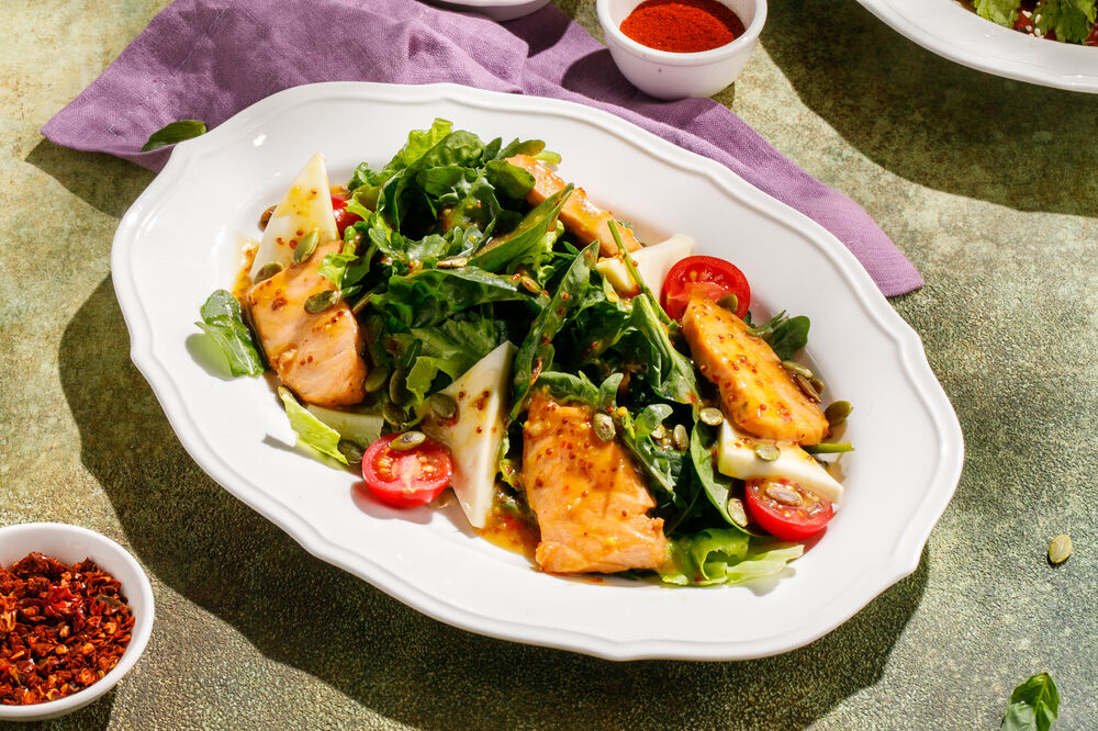 Warm salad with salmon