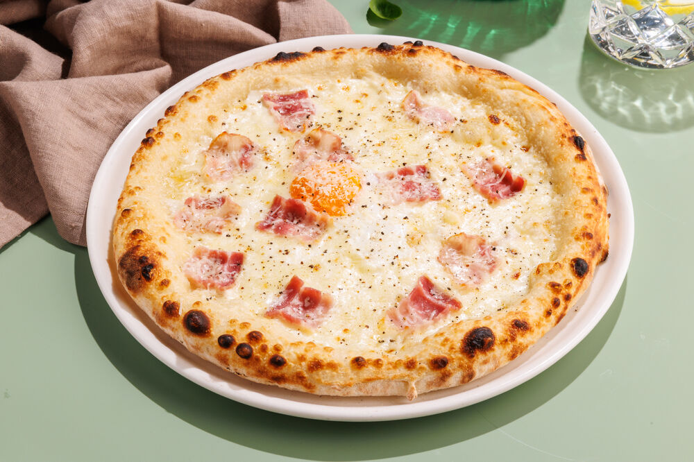 Pizza carbonara