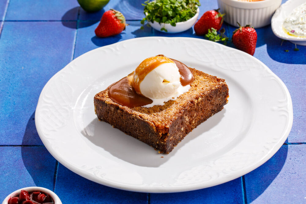 French toast with ice cream and caramel sauce