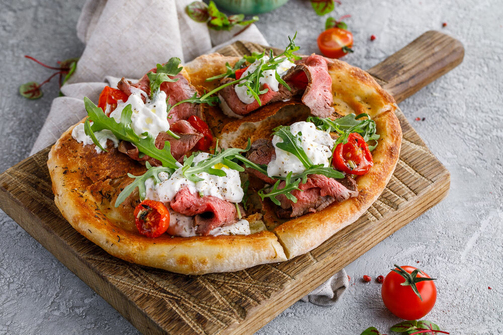 Flatbread with roast beef