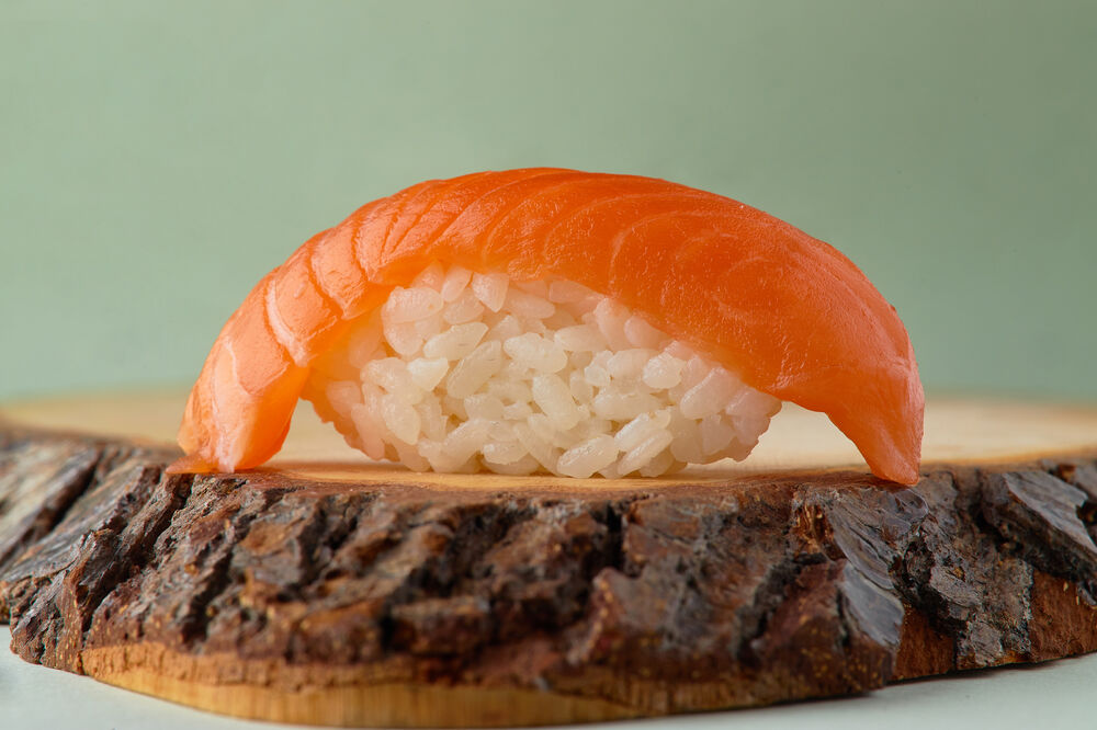 Sushi salmon