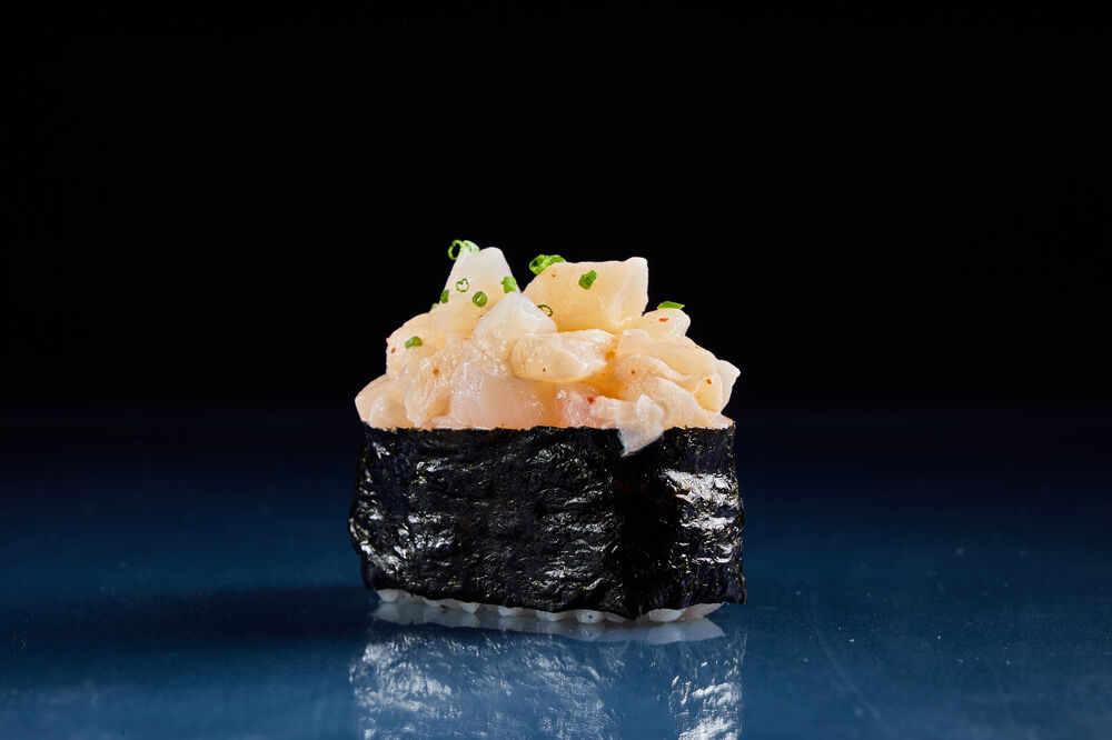 Spicy Scallop Sushi