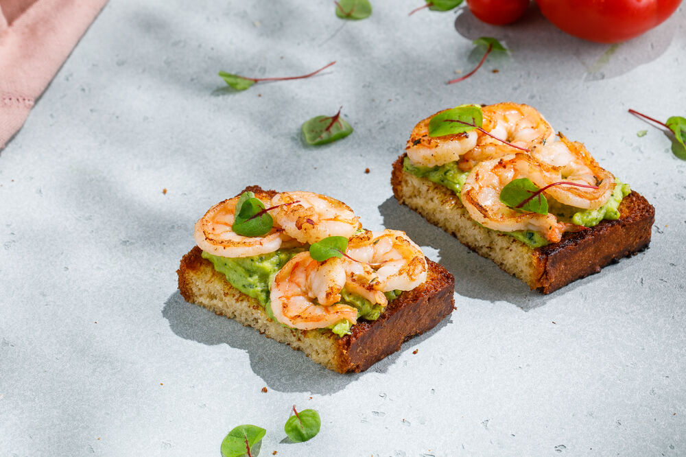 Bruschetta with shrimp