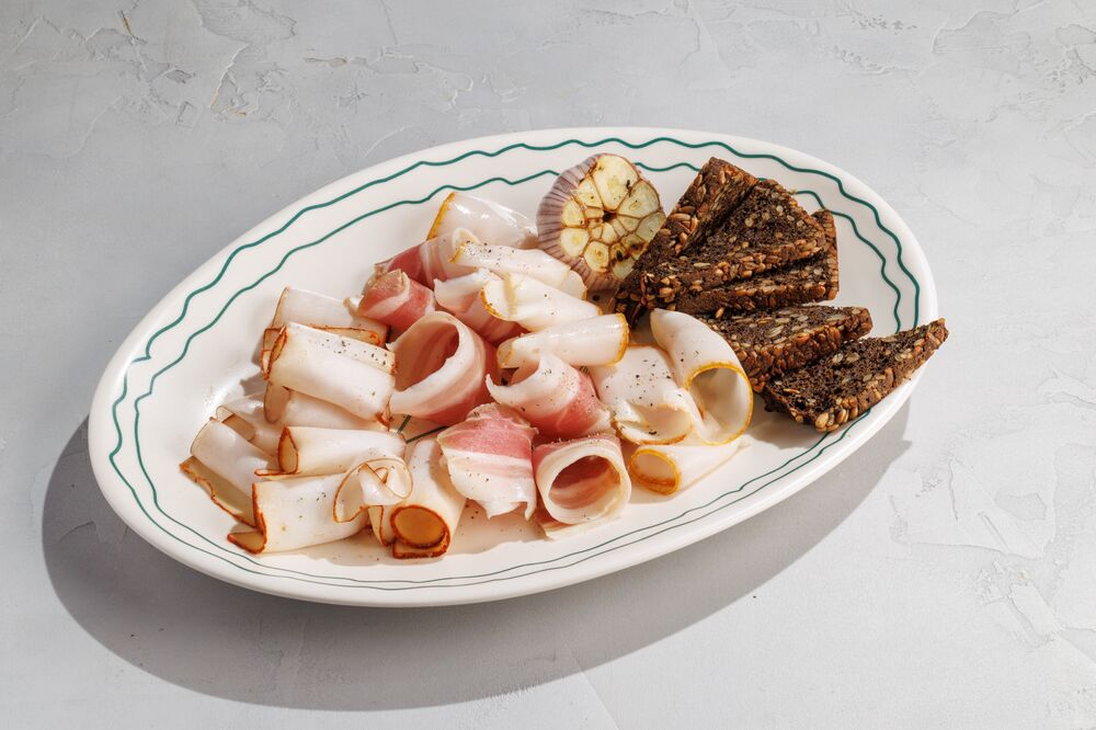 Assorted bacon
