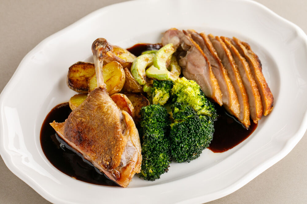 Duck leg with baked vegetables