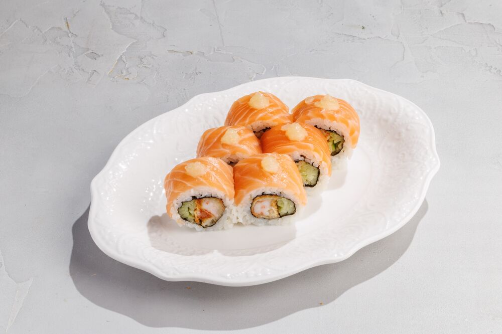 Roll tempura shrimp with lemon gel
